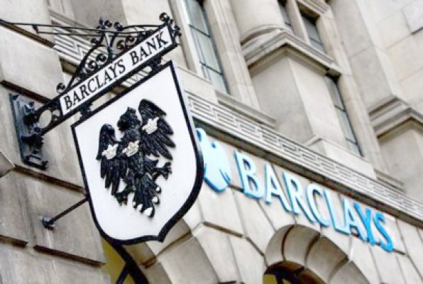 Barclays anunţă concedierea a 12.000 de angajaţi